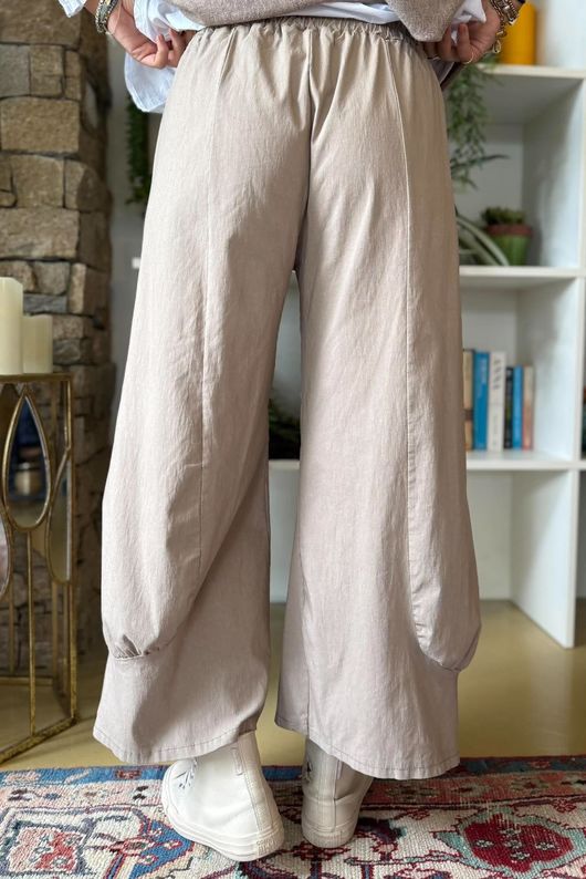 Bennie Quirky Barrel Pant Mocha